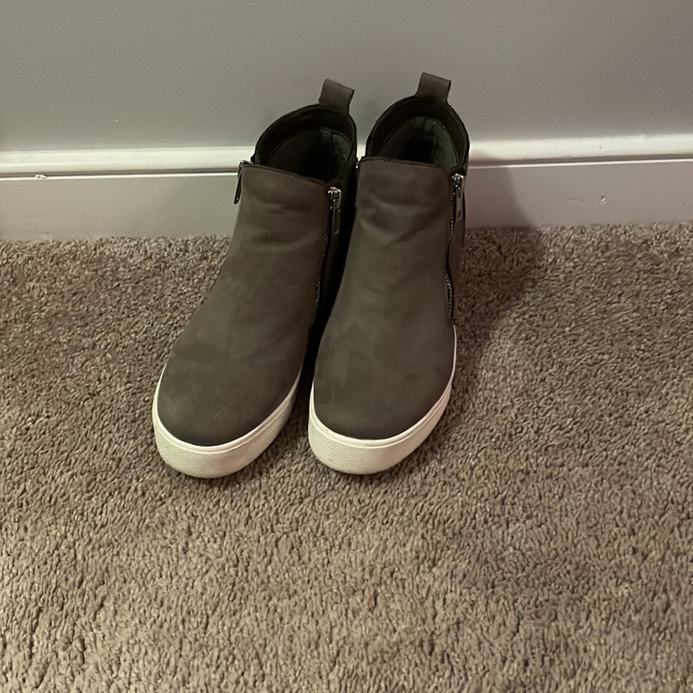 Grey Platformed Side Zip Booties - image 3